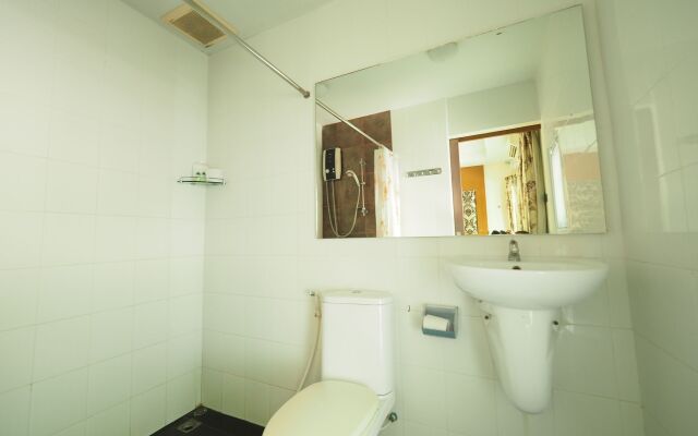 Baan Suan Resort Juree Punsuk
