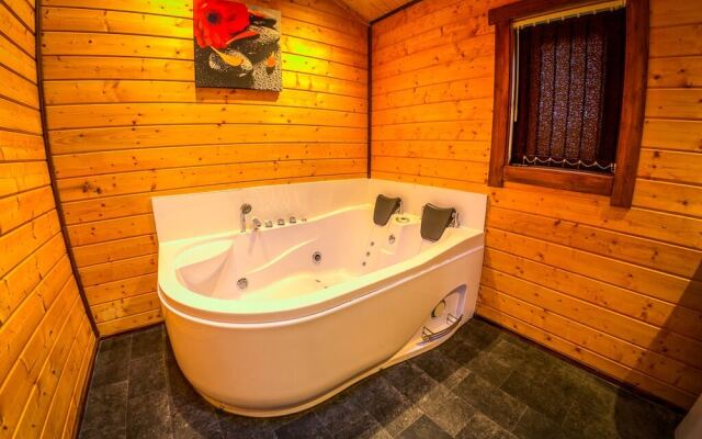 New Forest Lodges