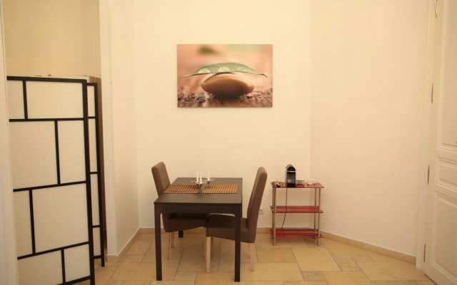 Heart of Vienna - City Apartment