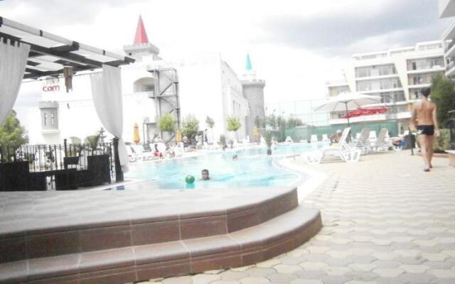 Aparthotel Grand Kamelia - Lilis Apartments