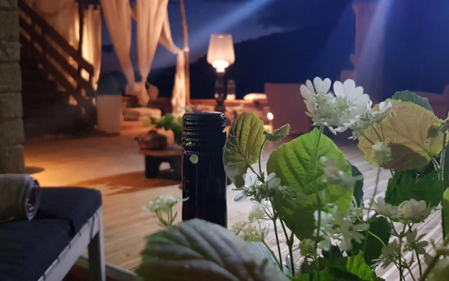 Mikro Papigo 1700 Hotel & Spa