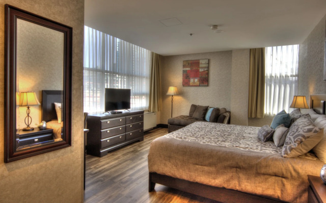 Coast Lonsdale Quay Hotel