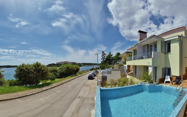 Villa in Pula With Private Swimming Pool