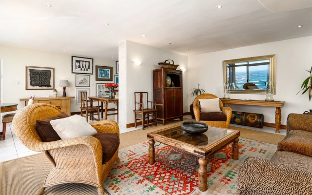 Balie Bay 1 - Adults Only
