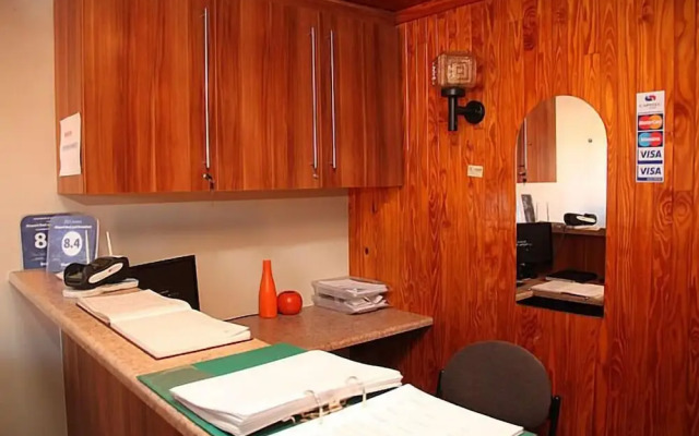 Airport Bed and Breakfast