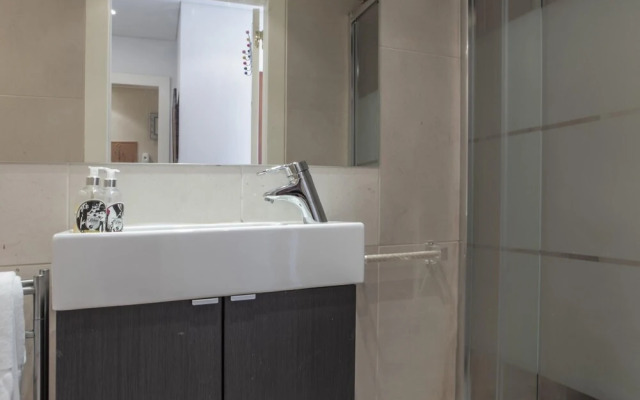 Rent4rest Estoril Beachfront Apartments - Balcony Studio
