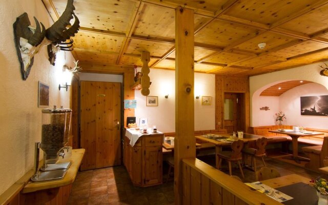 Hotel Garni Alpenrose (Grusaida)