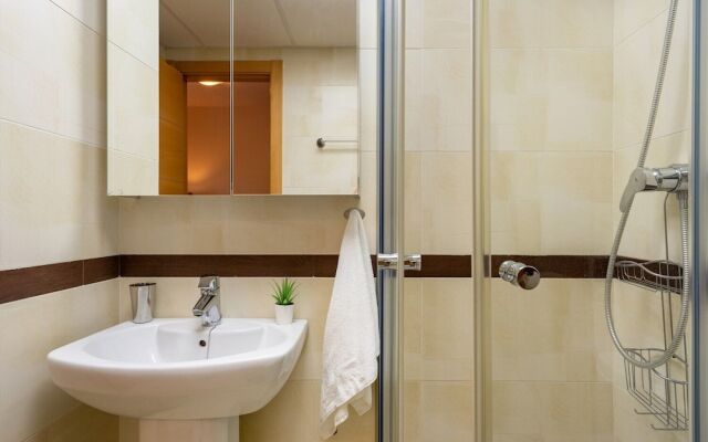 Lovely Apartment in Alamar Near the Beach Ref 108