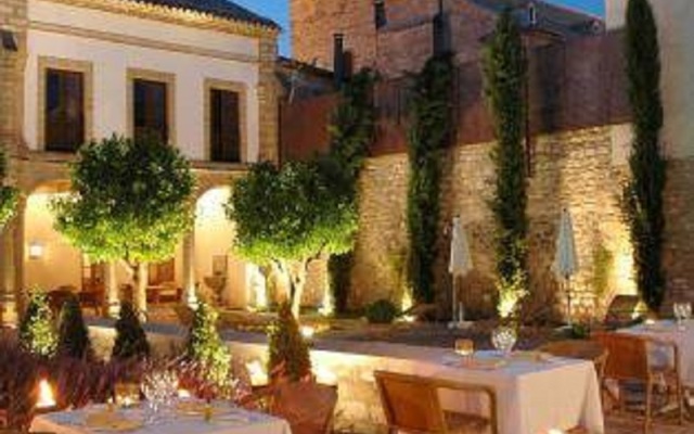 Hotel Puerta de la Luna