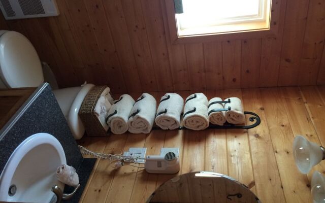 Wild Pacific Waterfront Cabins