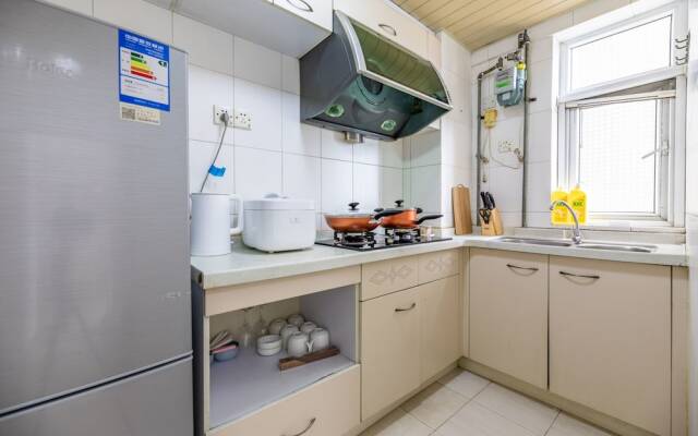 Locals Boutique Apartment Lujiang No.2