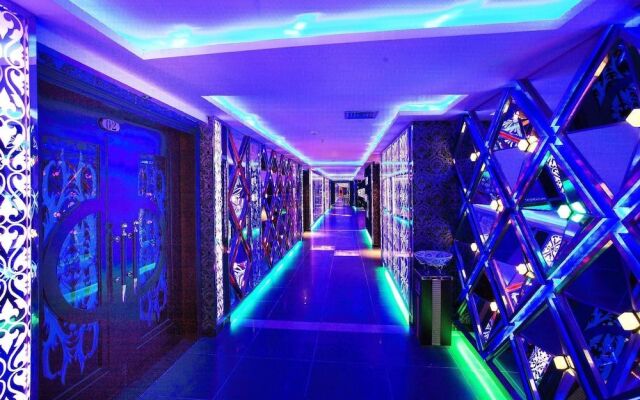 Jasper International Hotel