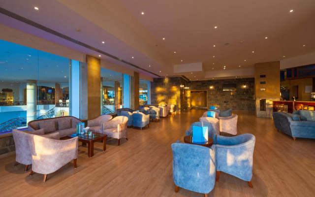 Amwaj Oyoun Resort & Casino