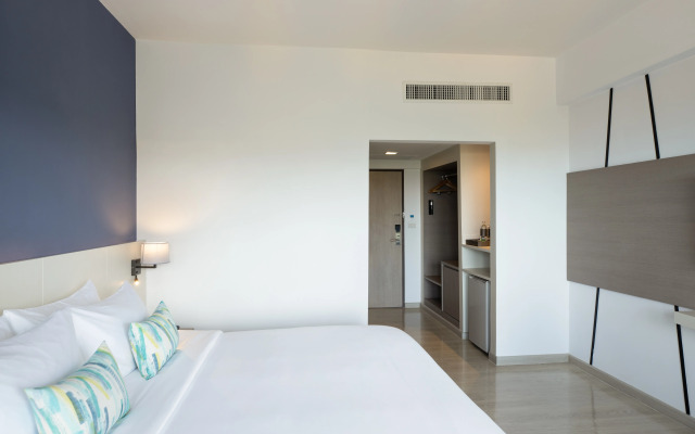 Centara Life Cha-Am Beach Resort Hua Hin