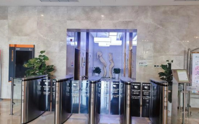 Cloud Building Selection Hotel