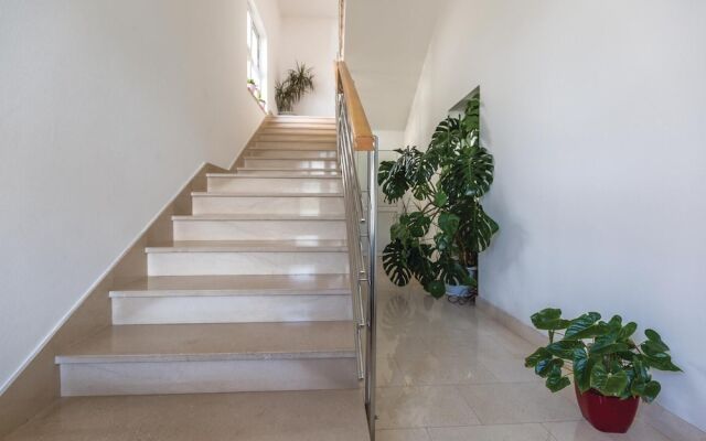 Beautiful Home in Makarska With Wifi and 1 Bedrooms