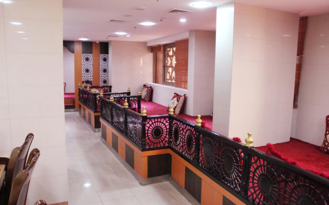 Montreal Naif Hotel