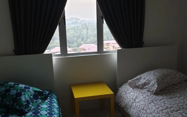 5-Bedroom Family Apartment