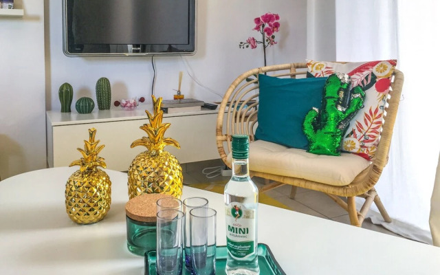"exotic Studio at Oliva Holiday Homes"