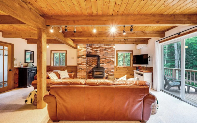 Bartlett Vacation Rental w/ Wraparound Deck!