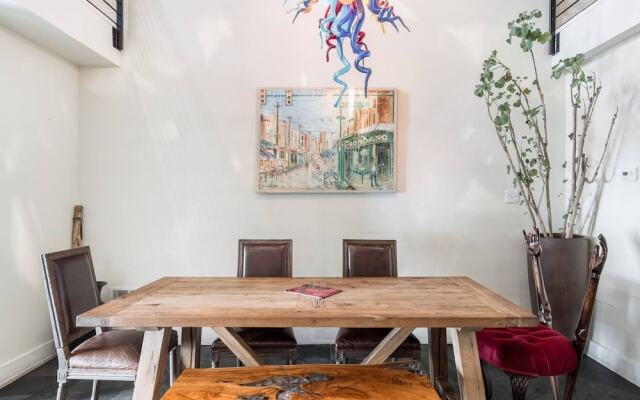 Million-dollar Celebrity Mansion in Old City