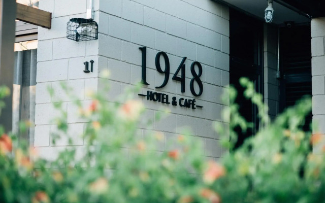 Hotel 1948