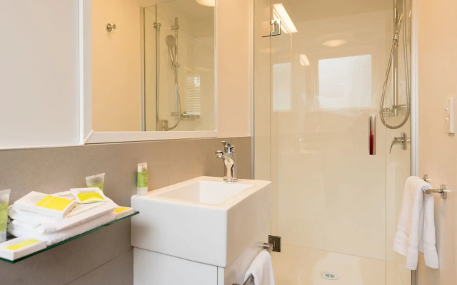 Heartland Hotel Glacier Country