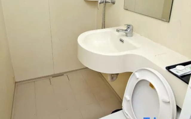 Shanghai Yiju Hotel
