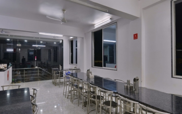 OYO 22977 Hotel Alpine