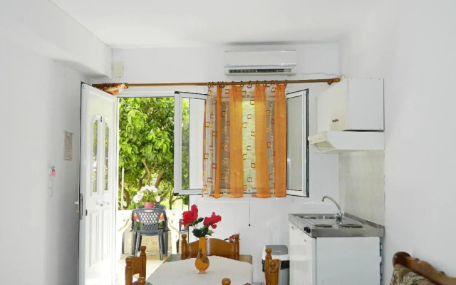 Ariston Apartments