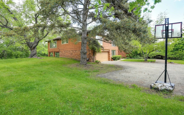 15 Mi to Downtown Minneapolis: Retreat on 5 Acres
