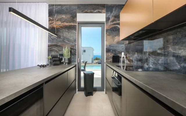 Luxury Villa del Sol