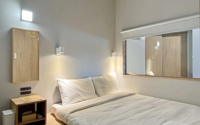 KW2 Hostel