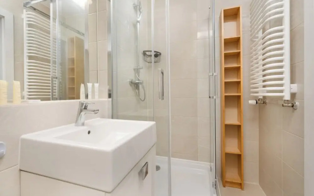 Wrocław Apartment for 4 by Renters