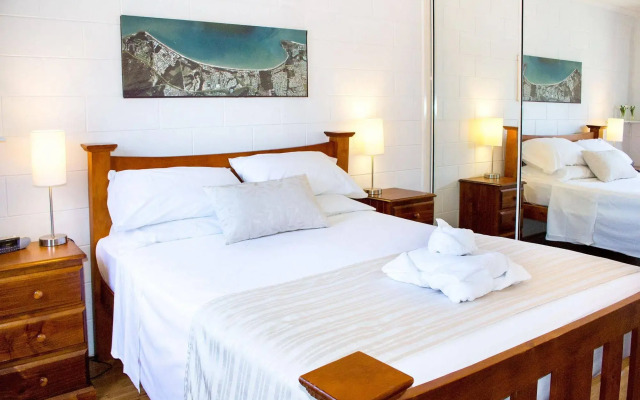 Clifton Sands Holiday Apartments