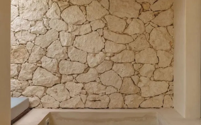 Boutique Condo w Private Pool in La Veleta