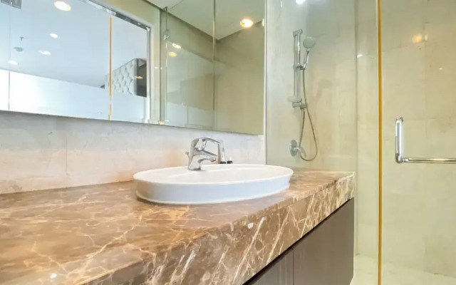 Elegant and Spacious Studio at Kemang Mansion Apartment