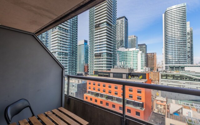 AOC Suites - Heart of Downtown  Condo