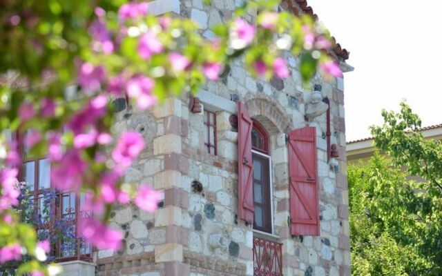 Alacati Zeytin Konak Hotel