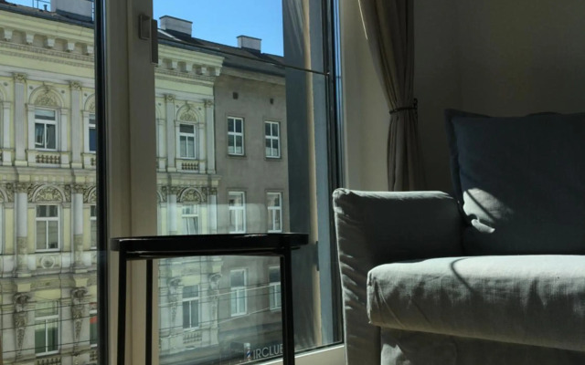 Vienna Sunny Side Up Apartments