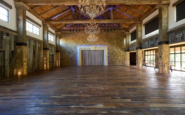 Hotel Drover, Autograph Collection