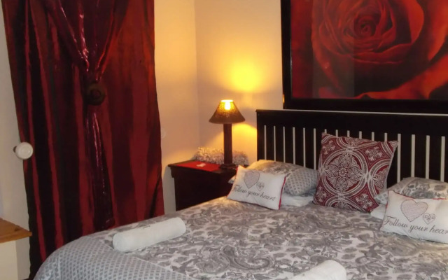 Old Mill Lodge, Working Ostrich Farm & Restaurant, Oudtshoorn