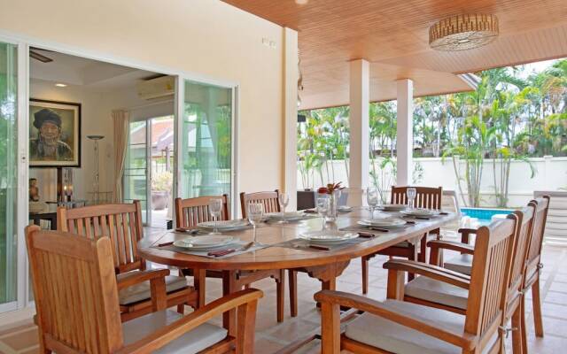 Tropical Thai Style 4BR Pool Villa Fanny