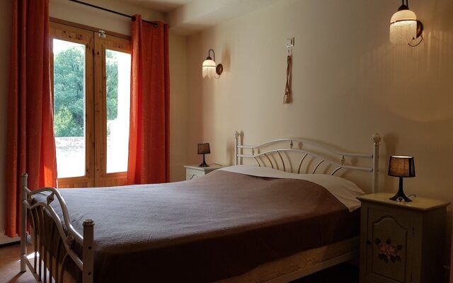 Magnificent Villa in Les Mages With Jacuzzi