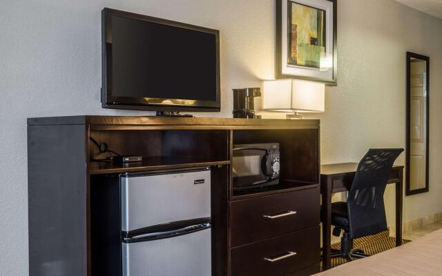 Quality Inn & Suites Winfield