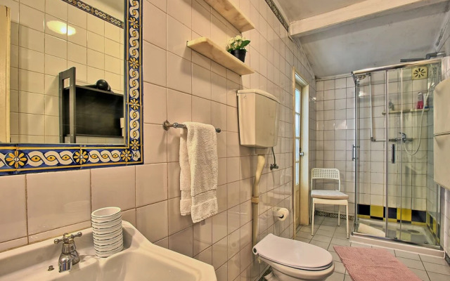 Bairro Alto Palace  Apartment for Large Groups