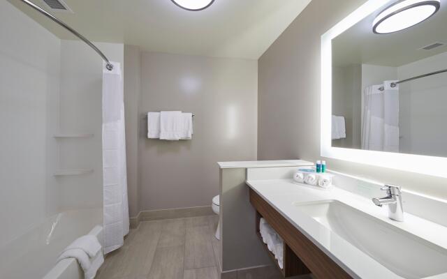 Holiday Inn Express & Suites Hermiston Downtown by IHG