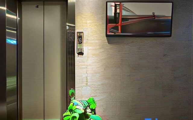 Pure meworld hotel