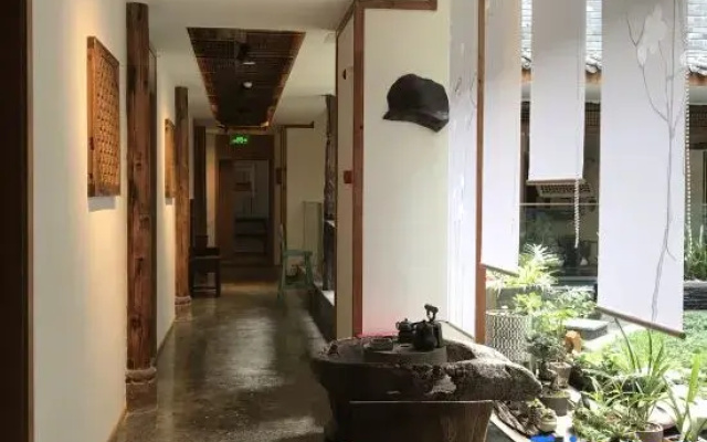 Leshan Thirteen · Maolinju Homestay