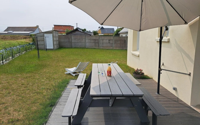 Comfortable Holiday Home Near the Beach